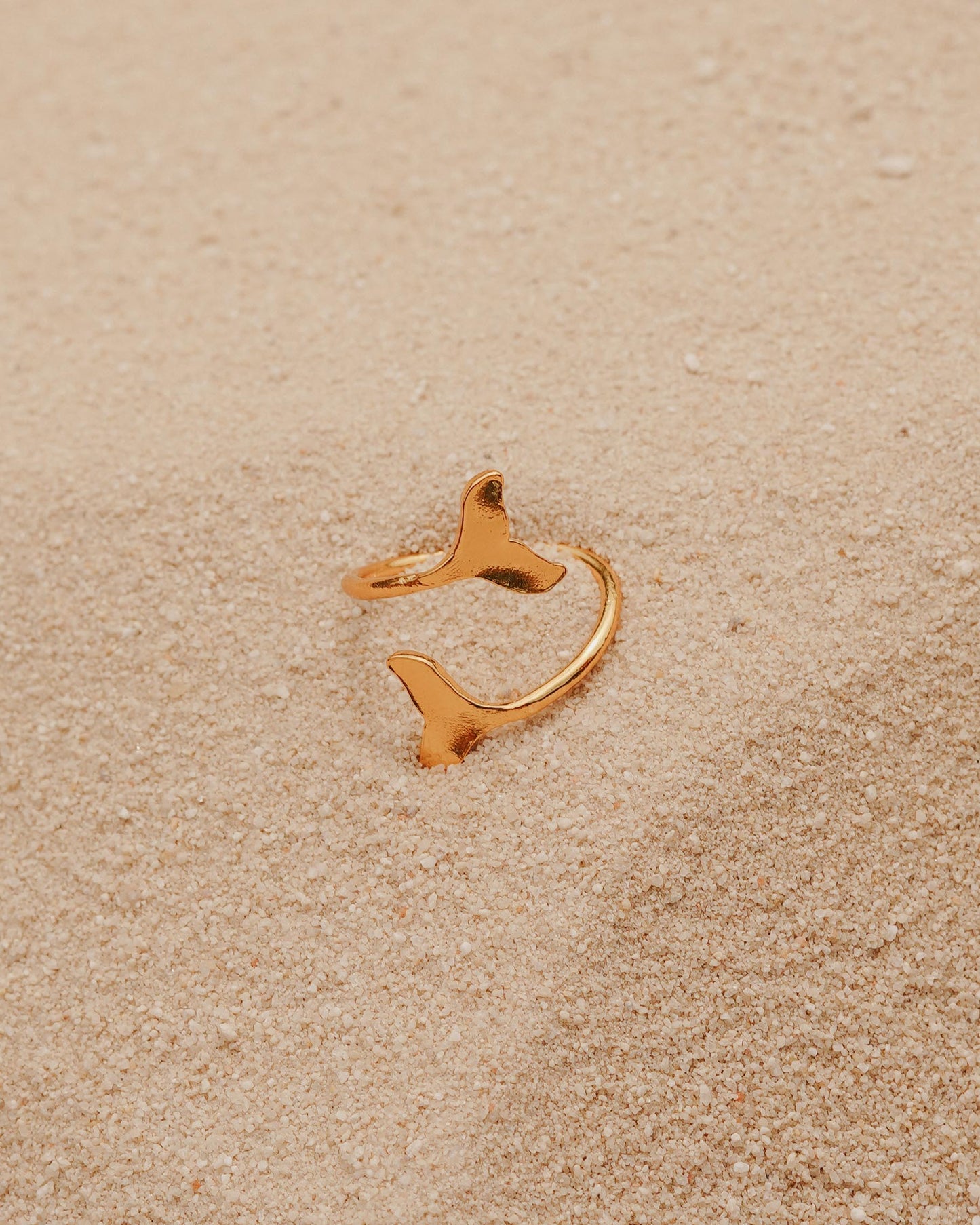 Anillo Susurro del Alma - Ajustable en bronce con baño de oro 24k