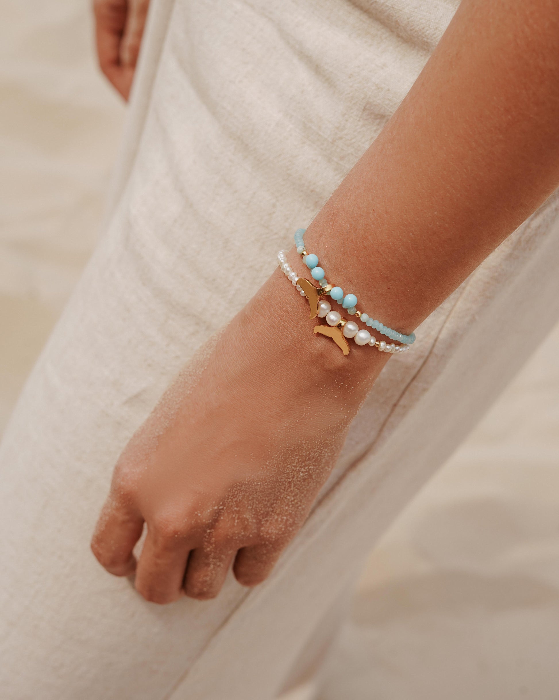 Pulsera Rumbo Sagrado - Aleta de ballena y piedras naturales